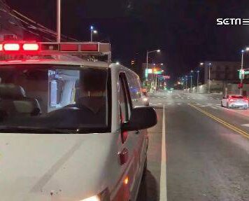台北天母驚傳當街砍人!酒醉男路過娃娃機店挑釁 持刀揮舞遭壓制逮捕 | 三立新聞網 | LINE TODAY