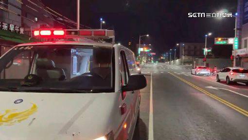 台北天母驚傳當街砍人!酒醉男路過娃娃機店挑釁 持刀揮舞遭壓制逮捕 | 三立新聞網 | LINE TODAY